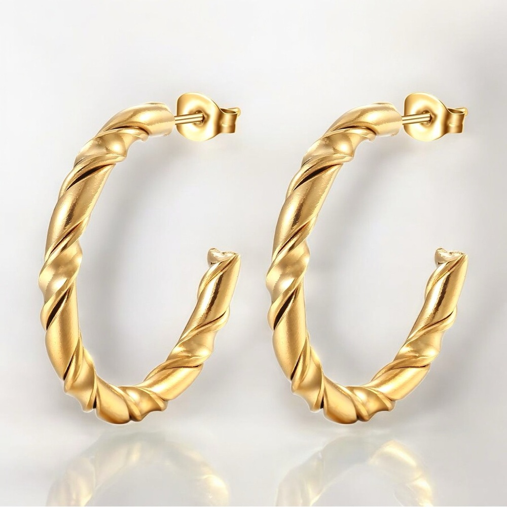 18K Gold PVD Plated Textured Rope Design Hoop Earrings - Waterproof